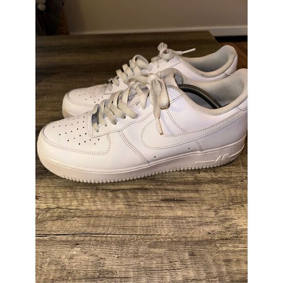 Nike Men\'s Air Force 1 Low Athletic Shoes Triple White Size 11 main image 5